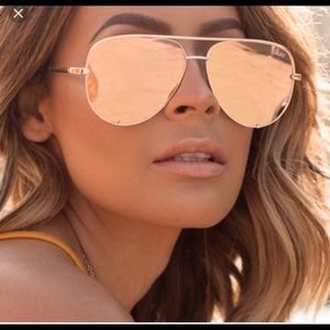 QUAY- Desi Perkins Aviators Rose Gold